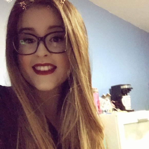 Meet your Posher, Sophie - Picture 1 of 1